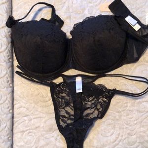 Vintage Sexy Victoria’s Secret bra 36D and thong Sz Large Black 🖤